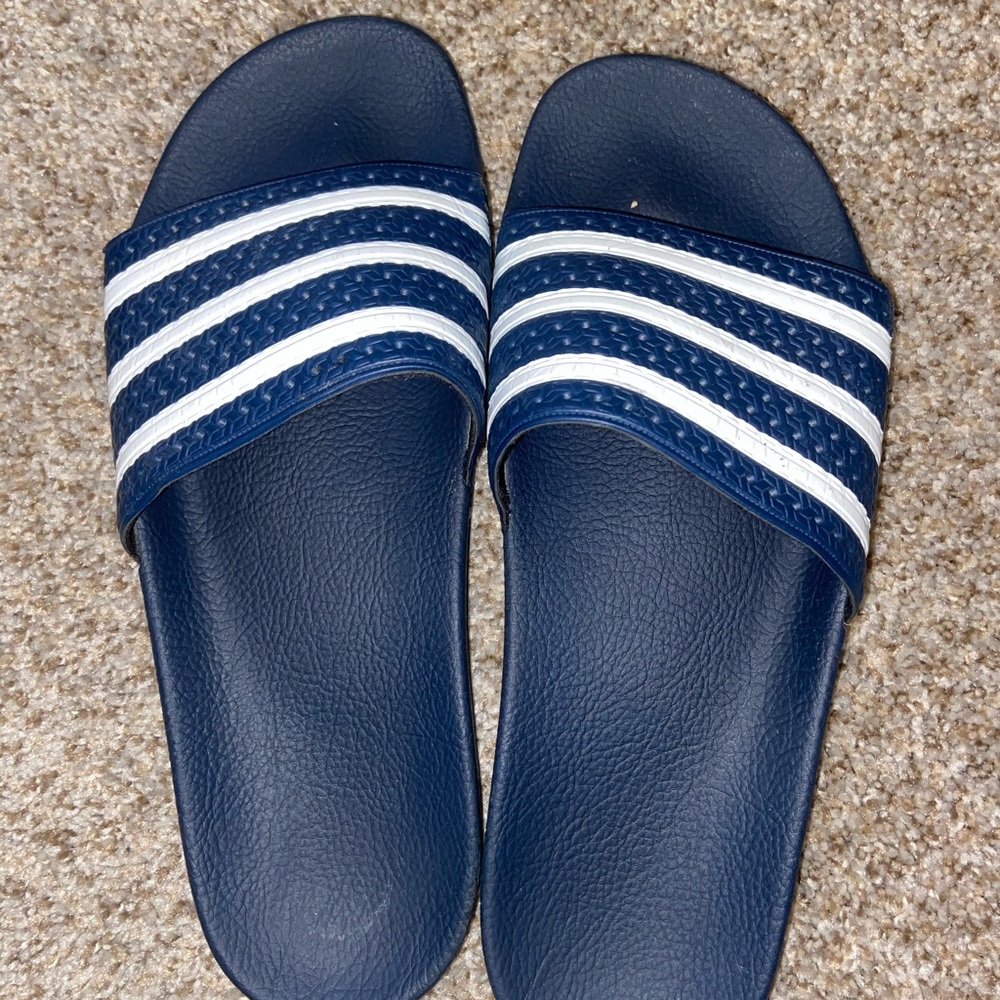 Adidas classic slides